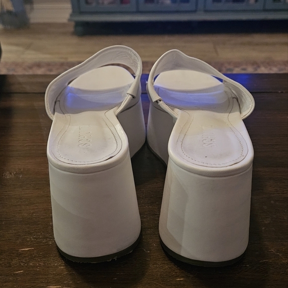 SHUTZ Marih Nappa Leather Platform Sandals In White. Size 8 - Picture 13 of 14